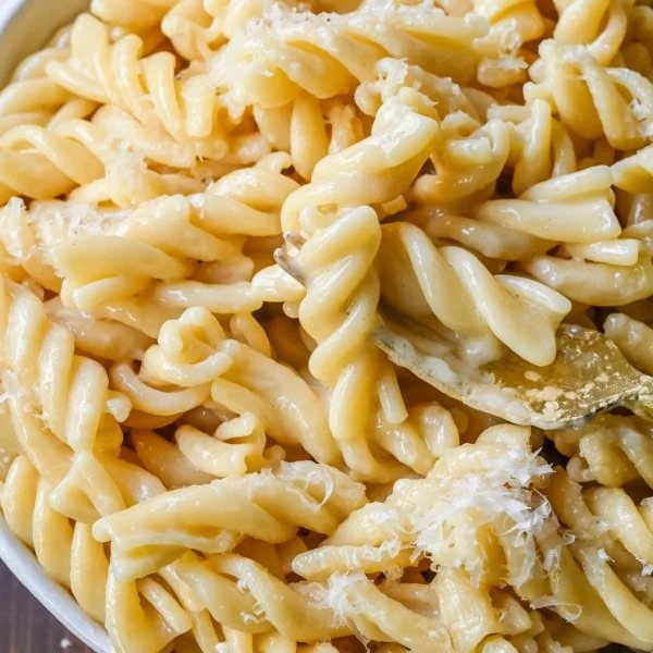 World's Best Buttered Noodles Ingredients. These buttered noodles are the easiest comfort food ever made with tender pasta, butter, and parmesan cheese. You only need 3 ingredients to make this butter parmesan pasta (also known as Burro e Parmigiano).