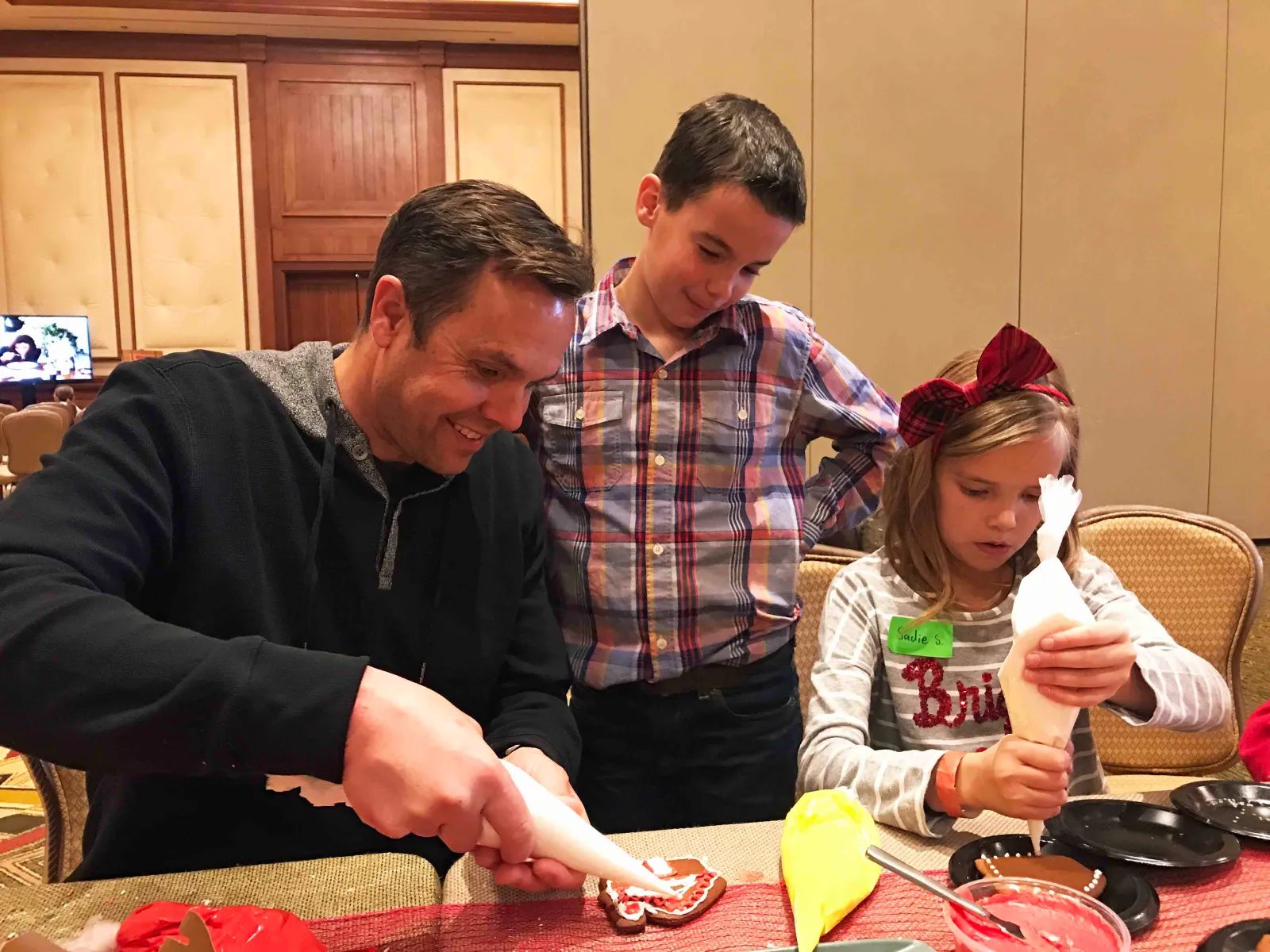 Arizona Four Seasons Christmas. Cookies with Claus Event at Four Seasons Scottsdale.