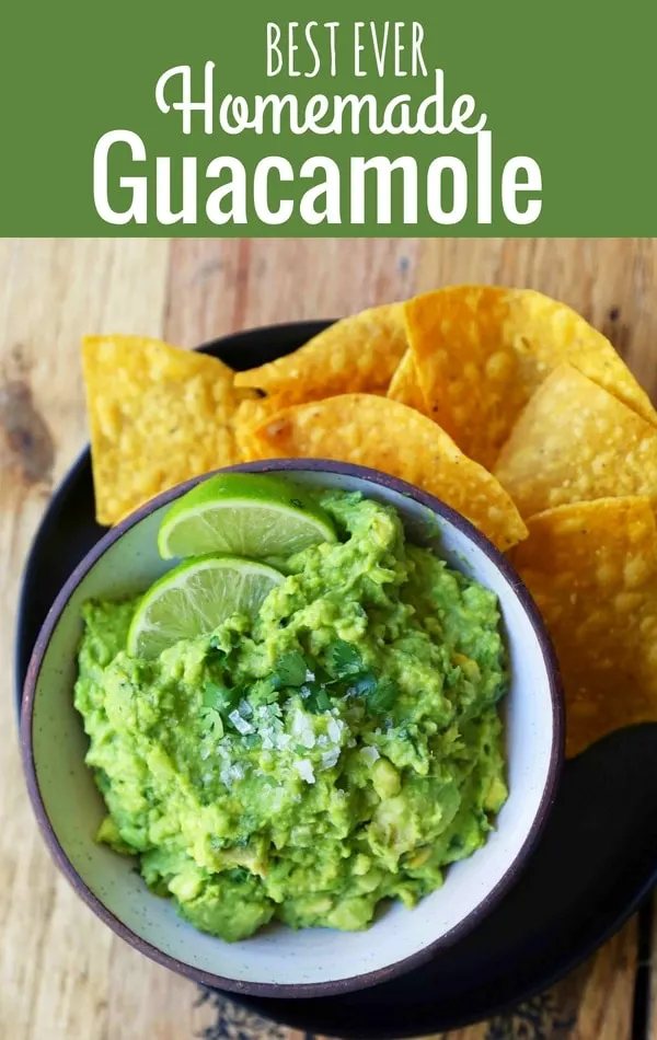 The Best Guacamole Recipe. How to make authentic Mexican guacamole. Simple perfect guacamole made with the freshest ingredients. www.modernhoney.com #guacamole #bestguacamole #avocados