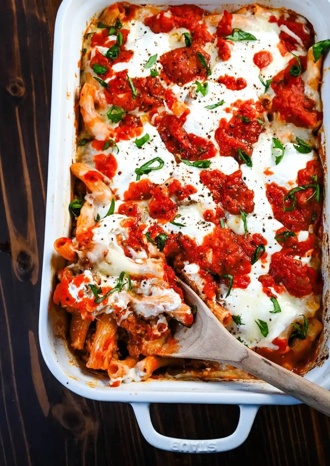 Baked Rigatoni with Sausage is a comforting Italian pasta dish that combines rigatoni, savory Italian sausage, and rich tomato sauce, all baked under a blanket of gooey melted cheese. This hearty, flavorful dinner recipe uses only 7 ingredients and is perfect for family dinners or as a make ahead dinner.
