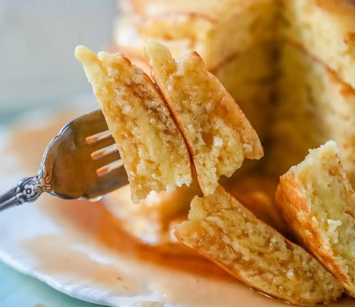 Best Fluffy Pancake Recipe. This is the best pancake recipe from scratch because it uses both whipped egg whites and baking powder, along with rich buttermilk and creamy ricotta, to create incredibly fluffy, light pancakes with a soft, tender interior. The buttermilk adds a subtle tang and helps keep the pancakes moist, while the ricotta brings a rich and creamy texture. The method is simple but effective, giving you consistent results without complicated steps. The combination of these ingredients creates perfect homemade pancakes every time.