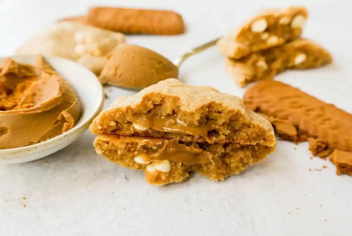 These Biscoff Cookies are filled with Biscoff cookie butter and white chocolate chips. You will love these soft, chewy cookies stuffed with caramelized cookie butter spread.