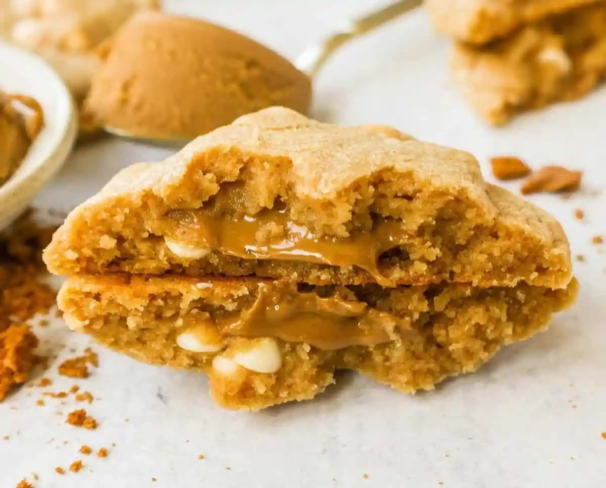 These Biscoff Cookies are filled with Biscoff cookie butter and white chocolate chips. You will love these soft, chewy cookies stuffed with caramelized cookie butter spread.
