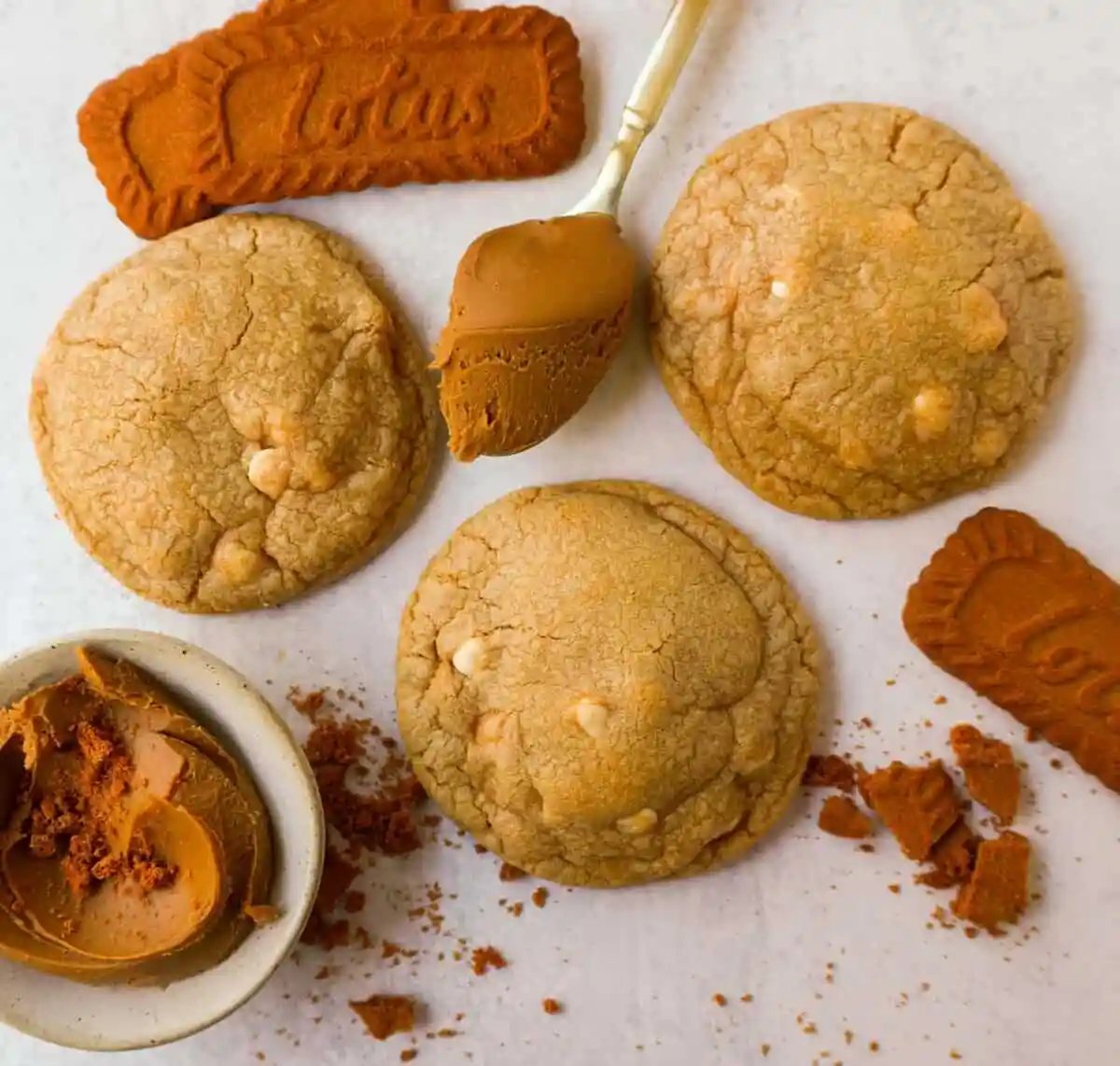 These Biscoff Cookies are filled with Biscoff cookie butter and white chocolate chips. You will love these soft, chewy cookies stuffed with caramelized cookie butter spread.
