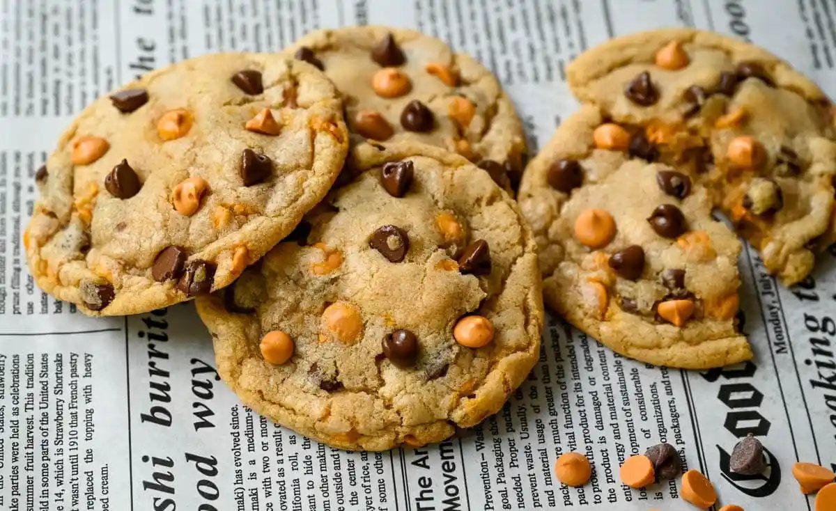 This easy butterscotch chocolate chip cookie recipe delivers crisp, buttery edges and soft, chewy centers. Made with melted butter, brown sugar, and butterscotch chips — no mixer needed.