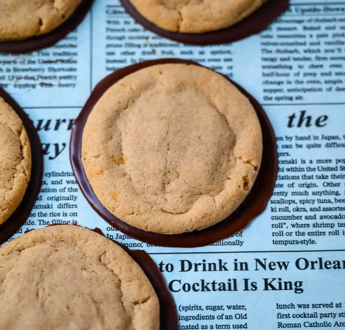 If you love the classic combo of peanut butter and chocolate, these Chocolate Bottom Peanut Butter Cookies are about to become your new favorite treat. These soft peanut butter cookies have crisp edges, chewy centers, and a smooth chocolate-coated bottom that adds the perfect rich finish.