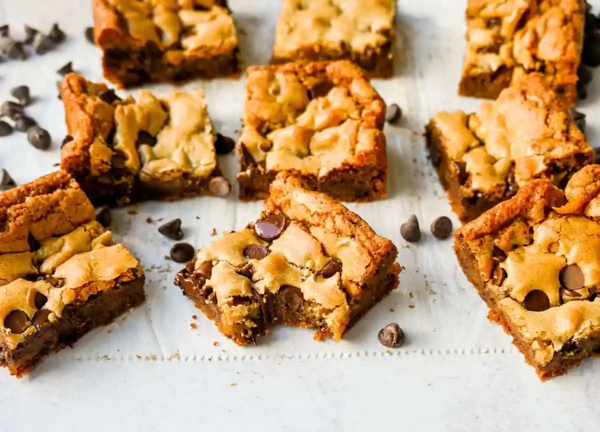 The Best Chocolate Chip Blondies Recipe Ever! How to make chewy, soft blondies from scratch. This is the most delicious and easiest chocolate chip blondie recipe.