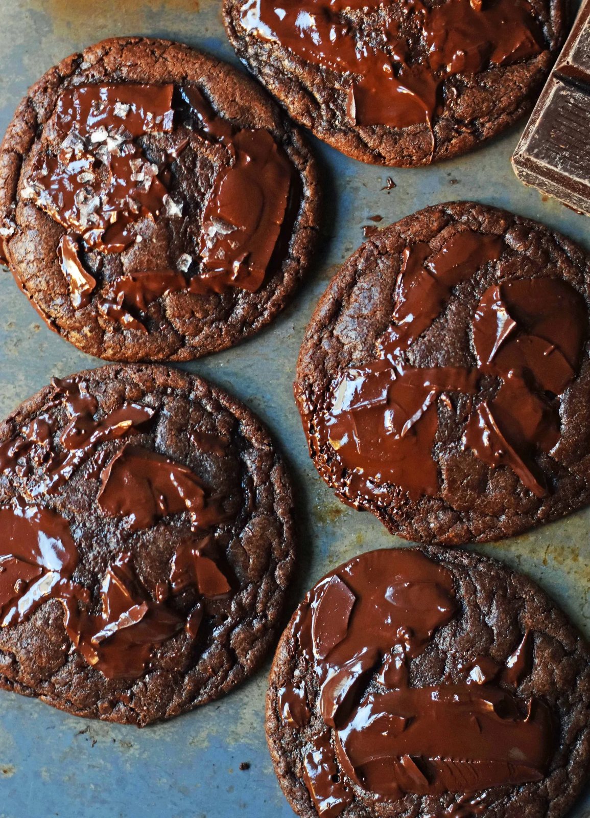 Chocolate Nutella Cookies. Soft chewy rich chocolate cookies with chocolate hazelnut Nutella spread baked into the cookie. How to make the best chocolate Nutella cookies. Add Milky Way candy bars to make Chocolate Nutella Caramel Cookies. www.modernhoney.com