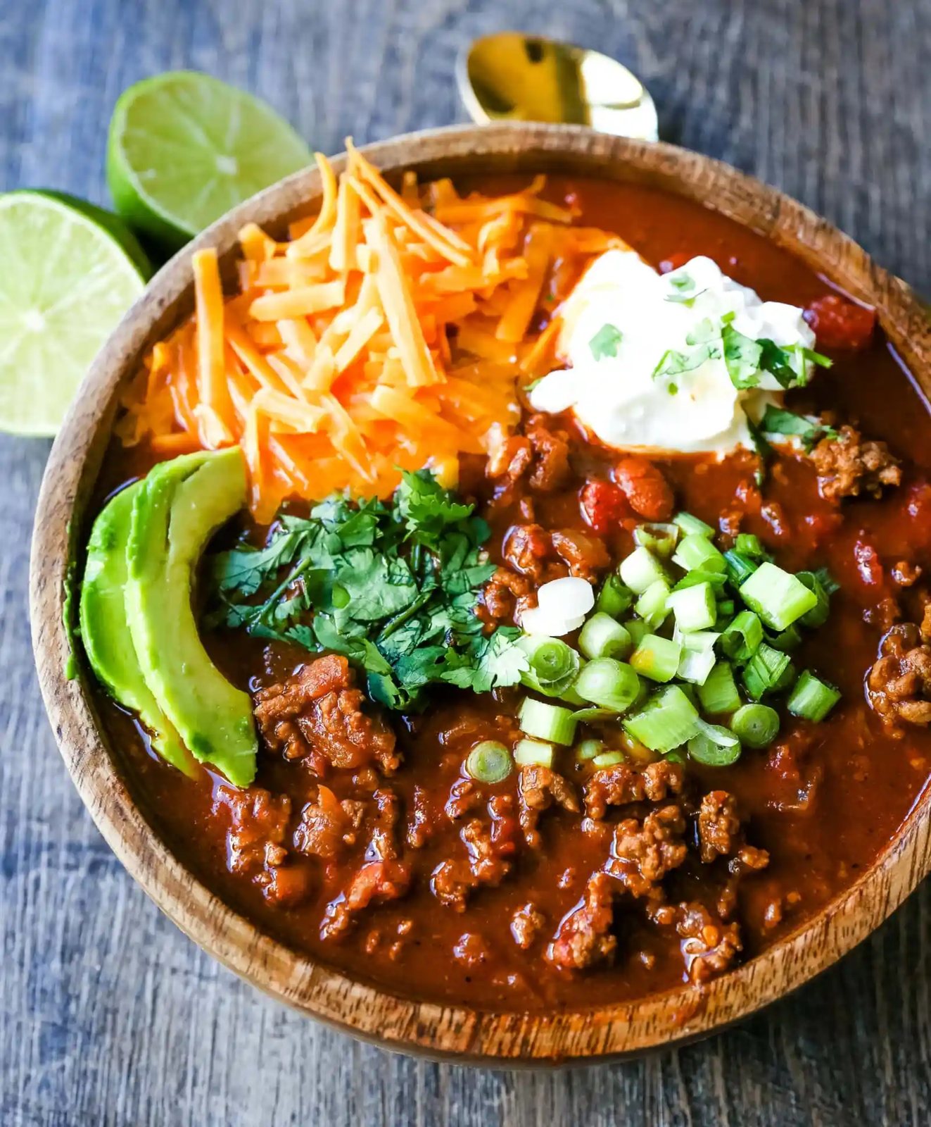 Award-Winning Beef Chili Recipe Chili Cook-Off Winning Beef Chili Recipe. There are SECRET ingredients that make this a winning chili recipe. How to make the best chili around! People will be begging for the recipe and want to know your secrets. www.modernhoney.com #chili #chilirecipe #beefchili