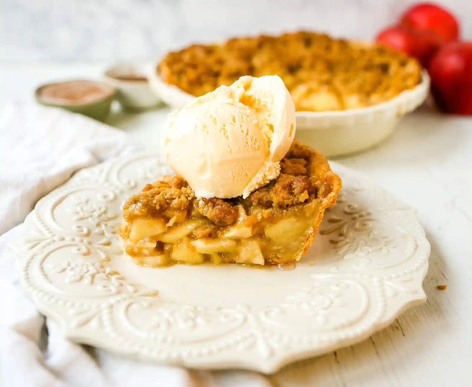 Dutch Apple Pie How to make a traditional Dutch Apple Pie with a buttery, flaky pie crust, topped with cinnamon-sugar apples, with a brown sugar streusel topping. www.modernhoney.com #apple #applepie #dutchapplepie