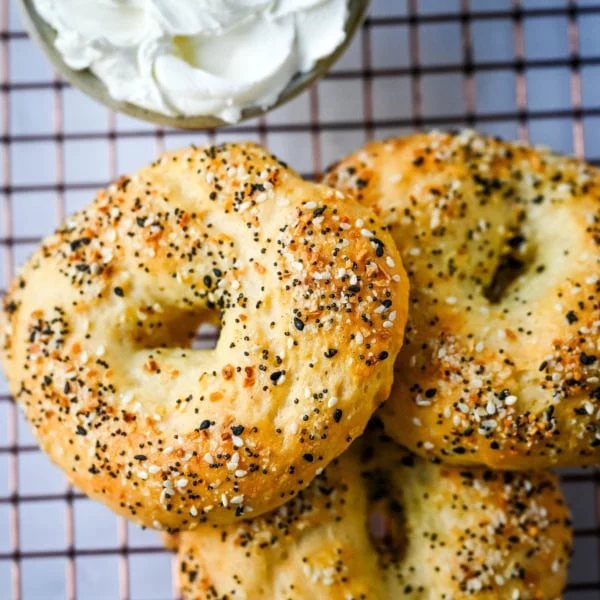 These high-protein cottage cheese bagels are soft, chewy, super easy, and easy to whip up for a quick breakfast. If you are looking for a no-yeast bagel recipe that’s easy, protein-packed, and made with just a few ingredients, this is your go-to. Makek homemade bagels in less than 30 minutes and with over 10 grams of protein in each bagel, they are a great way to start your day!