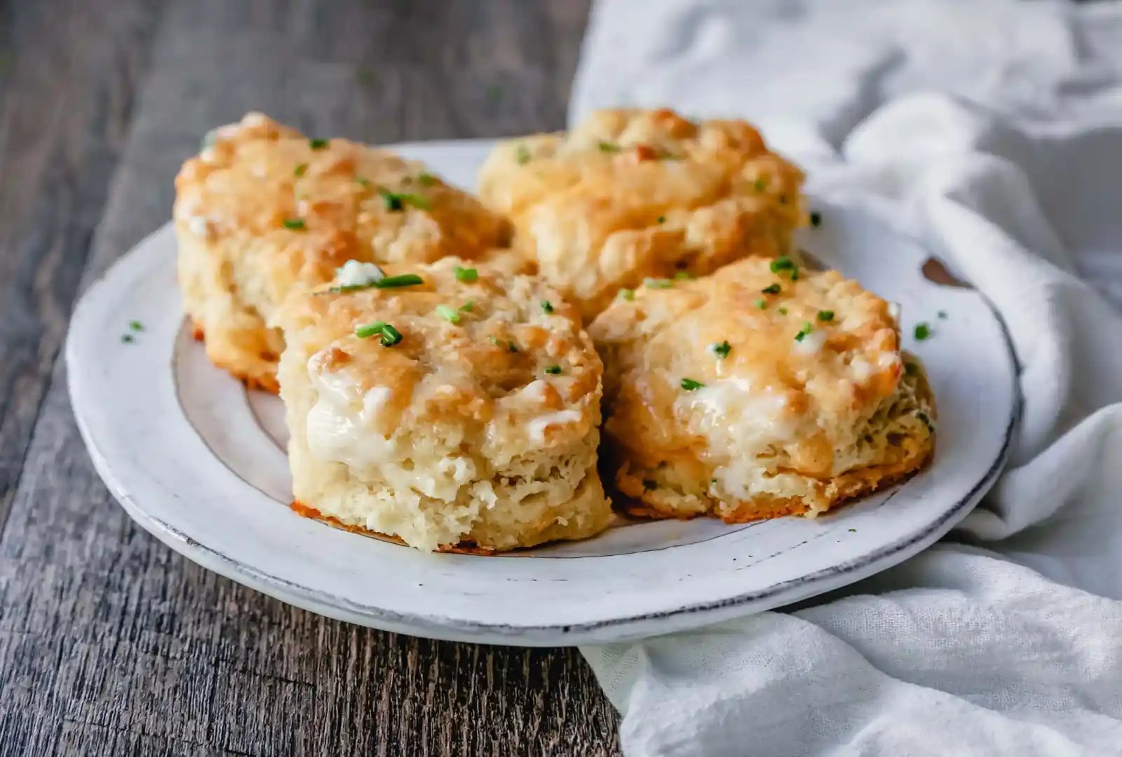 Homemade Cheesy Garlic Biscuits