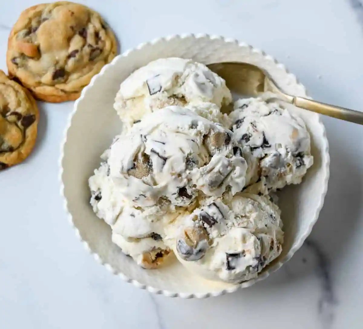 How to make creamy chocolate chip cookie dough at home. It is so easy to make edible chocolate chip cookie dough perfectly paired with vanilla bean ice cream. The easiest and best homemade chocolate chip cookie dough ice cream recipe!
