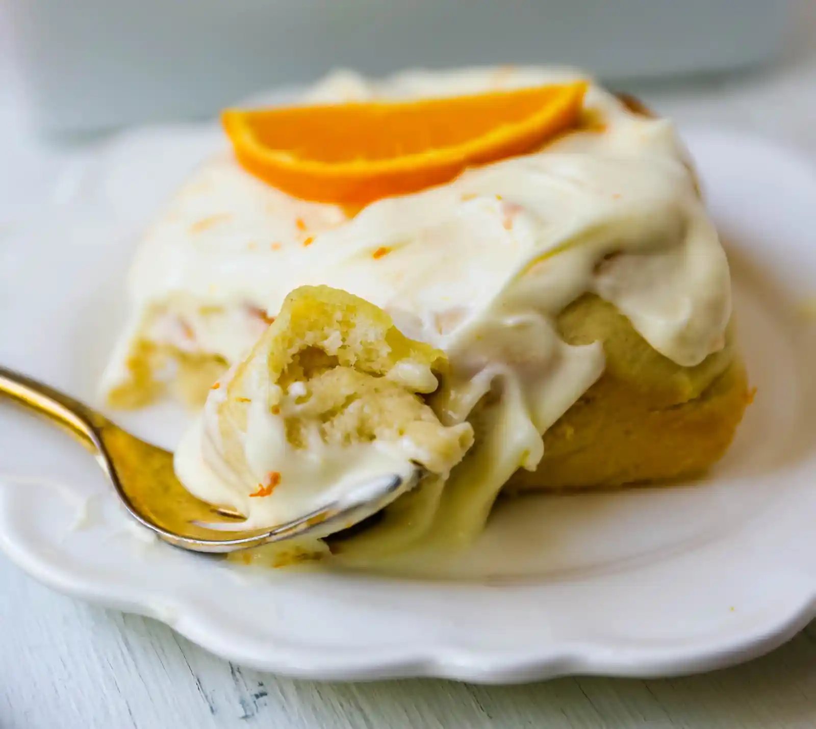 Homemade Orange Rolls Sweet homemade orange rolls with fresh orange zest and topped with an orange cream cheese frosting. www.modernhoney.com #orangerolls #orangerolls #homemadeorangerolls #baking
