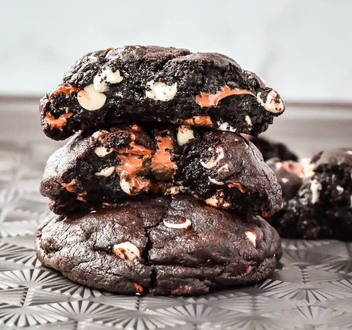 Levain Bakery Black and White Cookies
