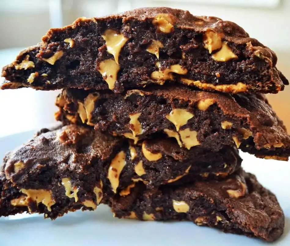 Levain Bakery Dark Chocolate Peanut Butter Chip Cookies