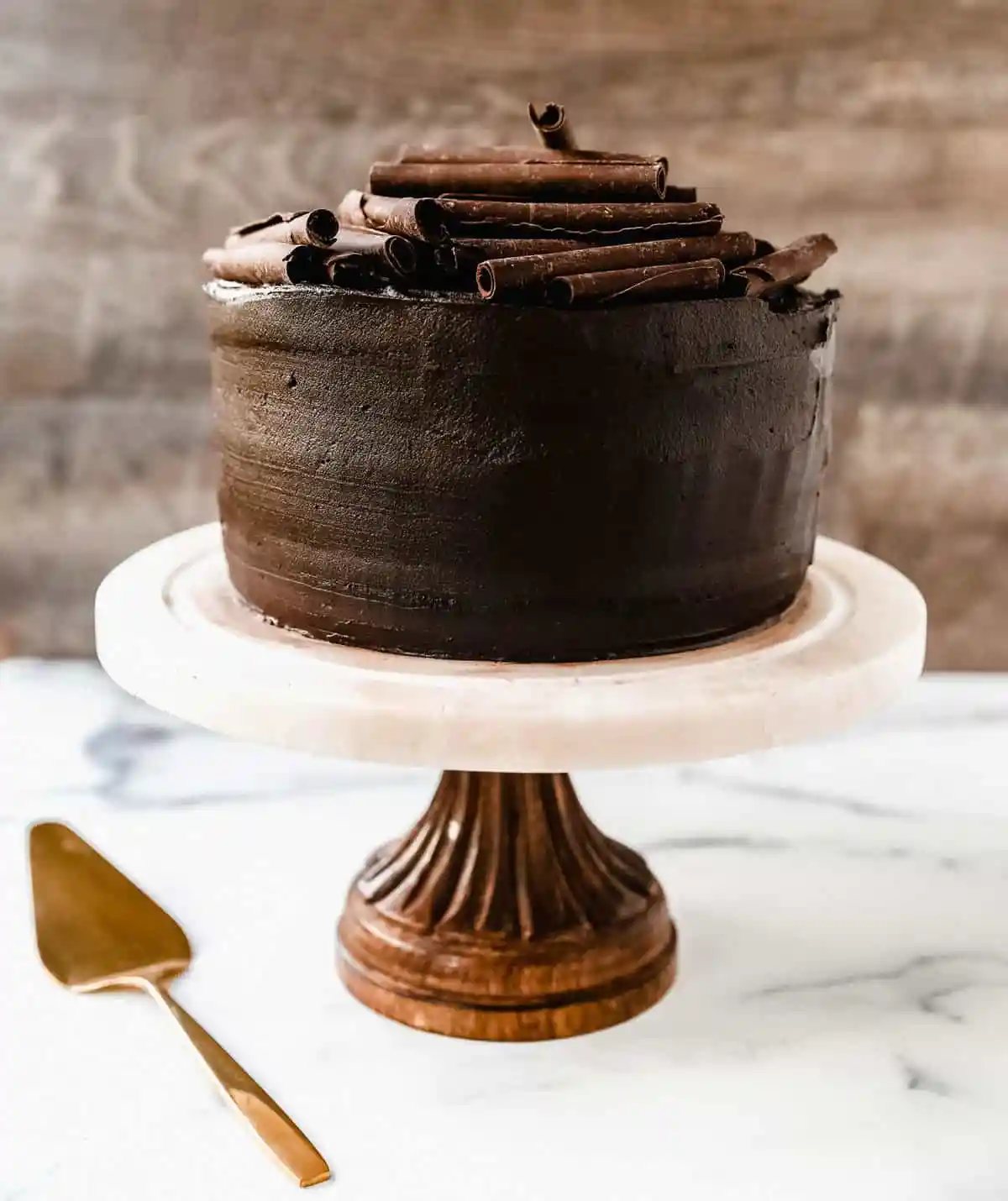 The Best Chocolate Cake Recipe. How to make the best homemade chocolate cake recipe. This Chocolate Birthday Cake with Chocolate Frosting is the only chocolate cake recipe you need! This is a moist chocolate cake with chocolate buttercream. How to make dark chocolate cake.