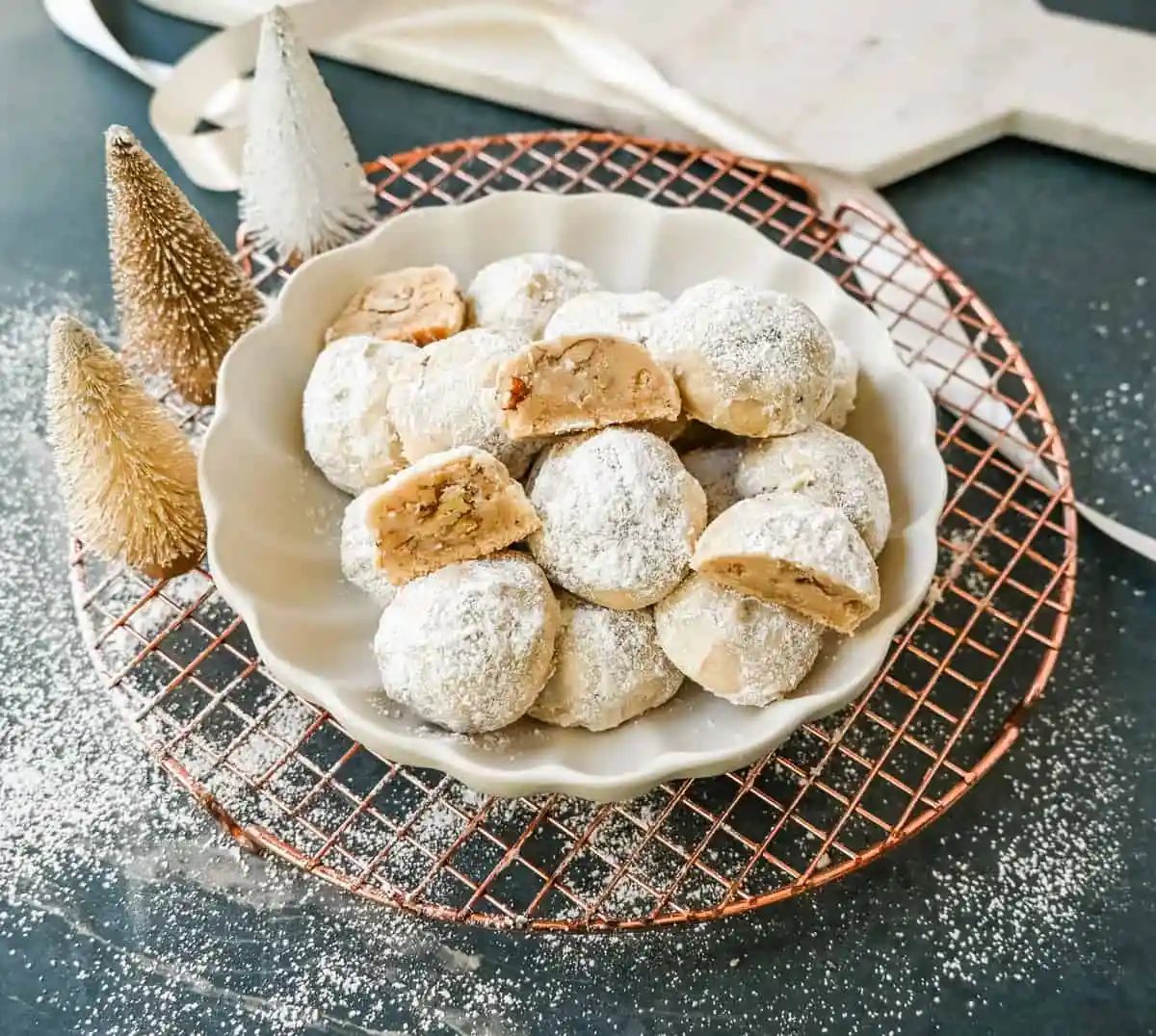 Mexican Wedding Cookies (Snowballs)