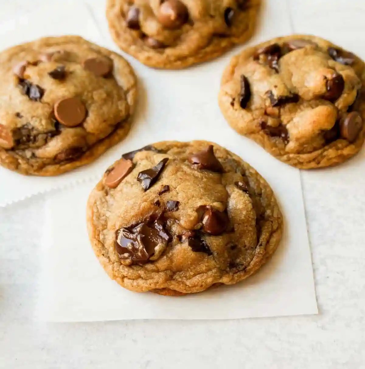 How to make the perfect homemade chocolate chip cookies. Tips and tricks from an expert cookie baker for making the best chocolate chip cookies!