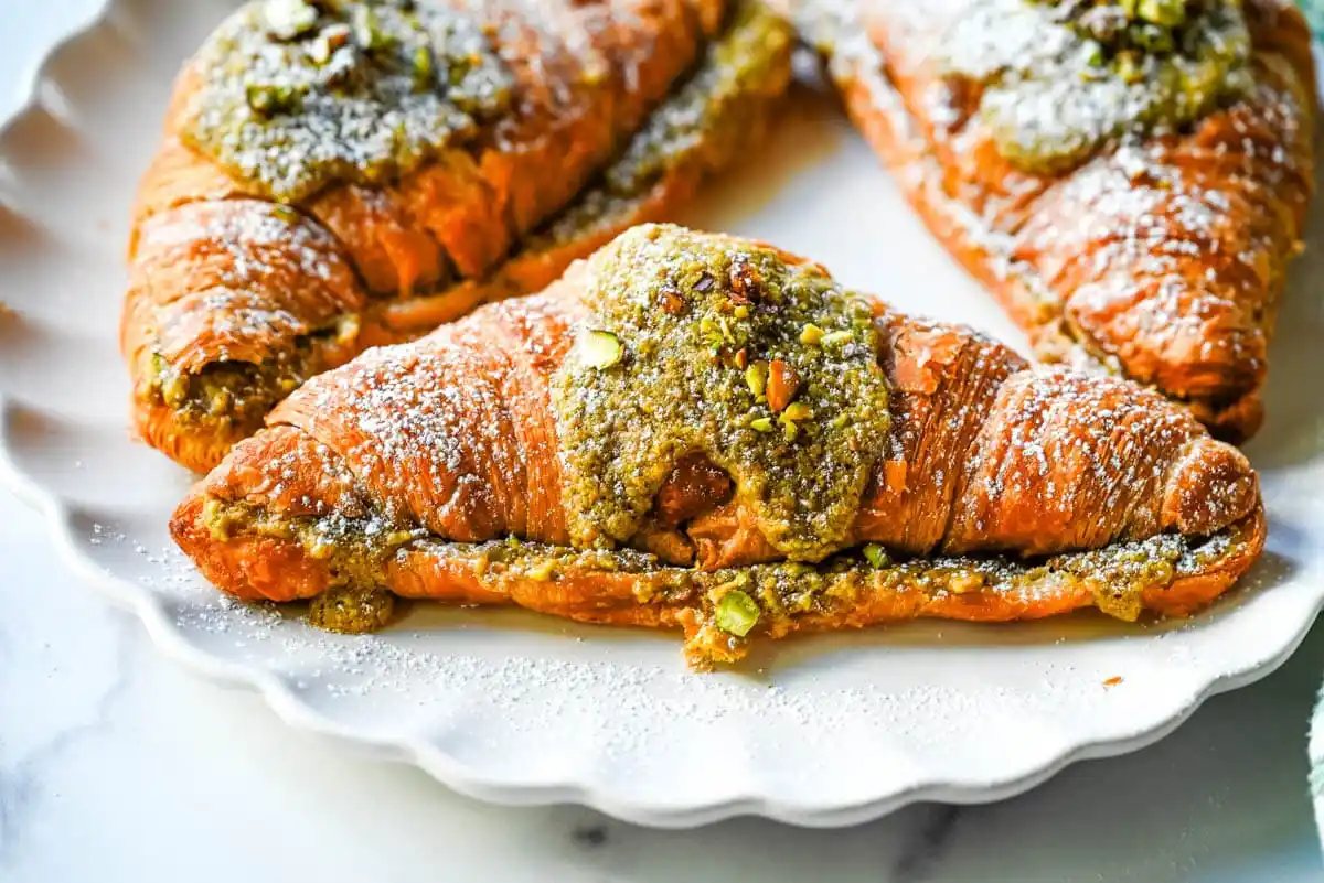 Easy Pistachio Croissants