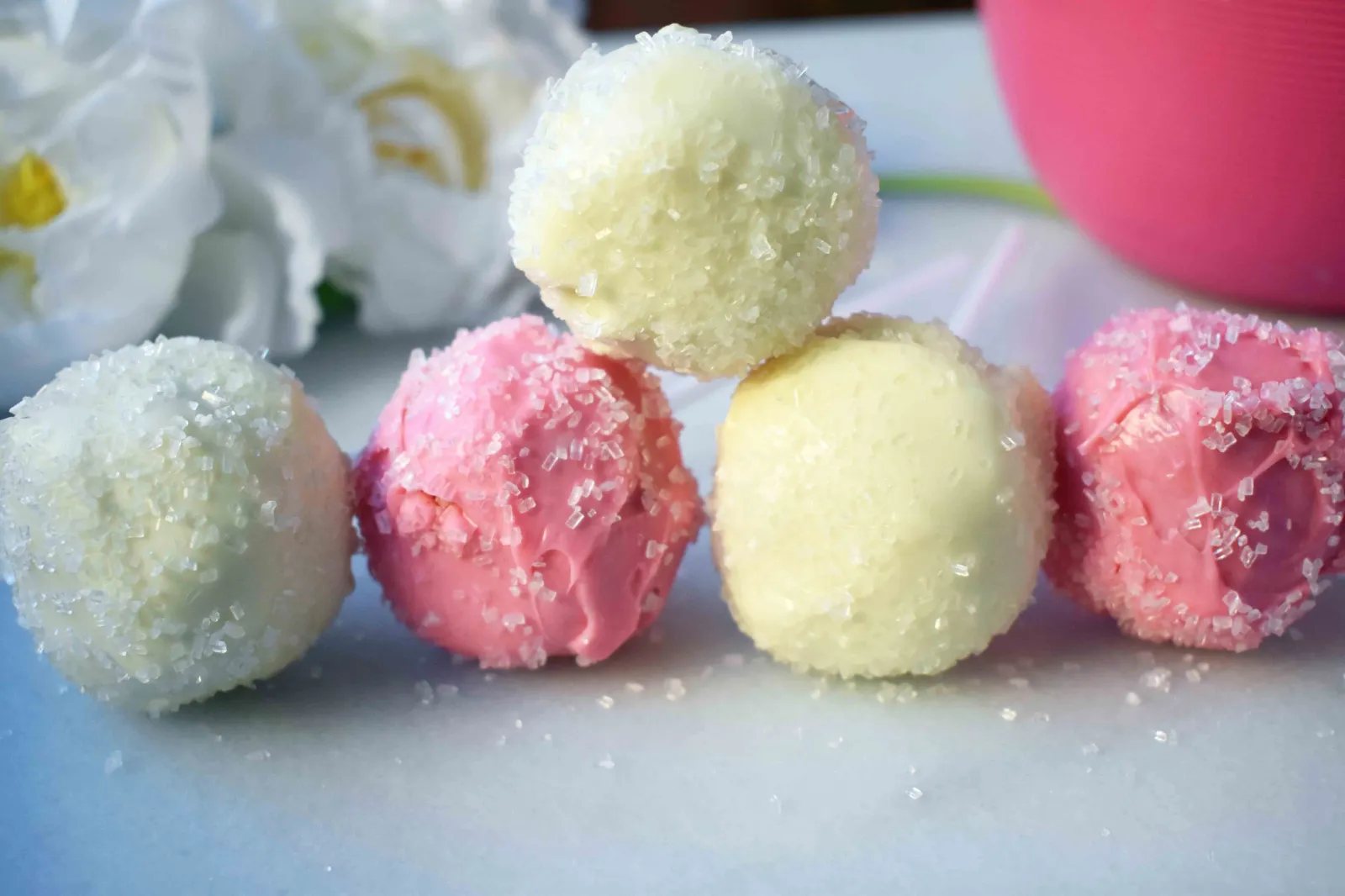 Strawberry Cheesecake Truffle Balls Cake Pops
