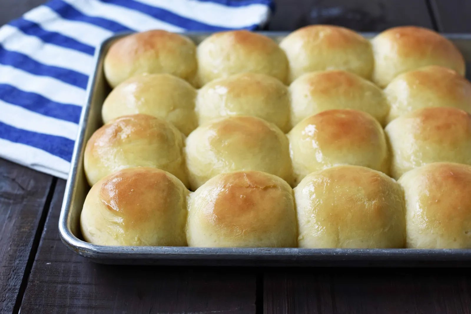 The Best Homemade Dinner Rolls