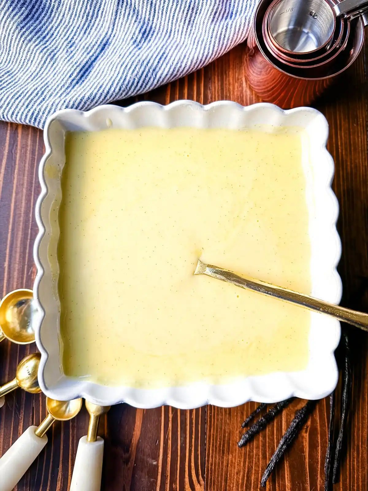 Vanilla Sauce for Bread Pudding (Creme Anglaise)