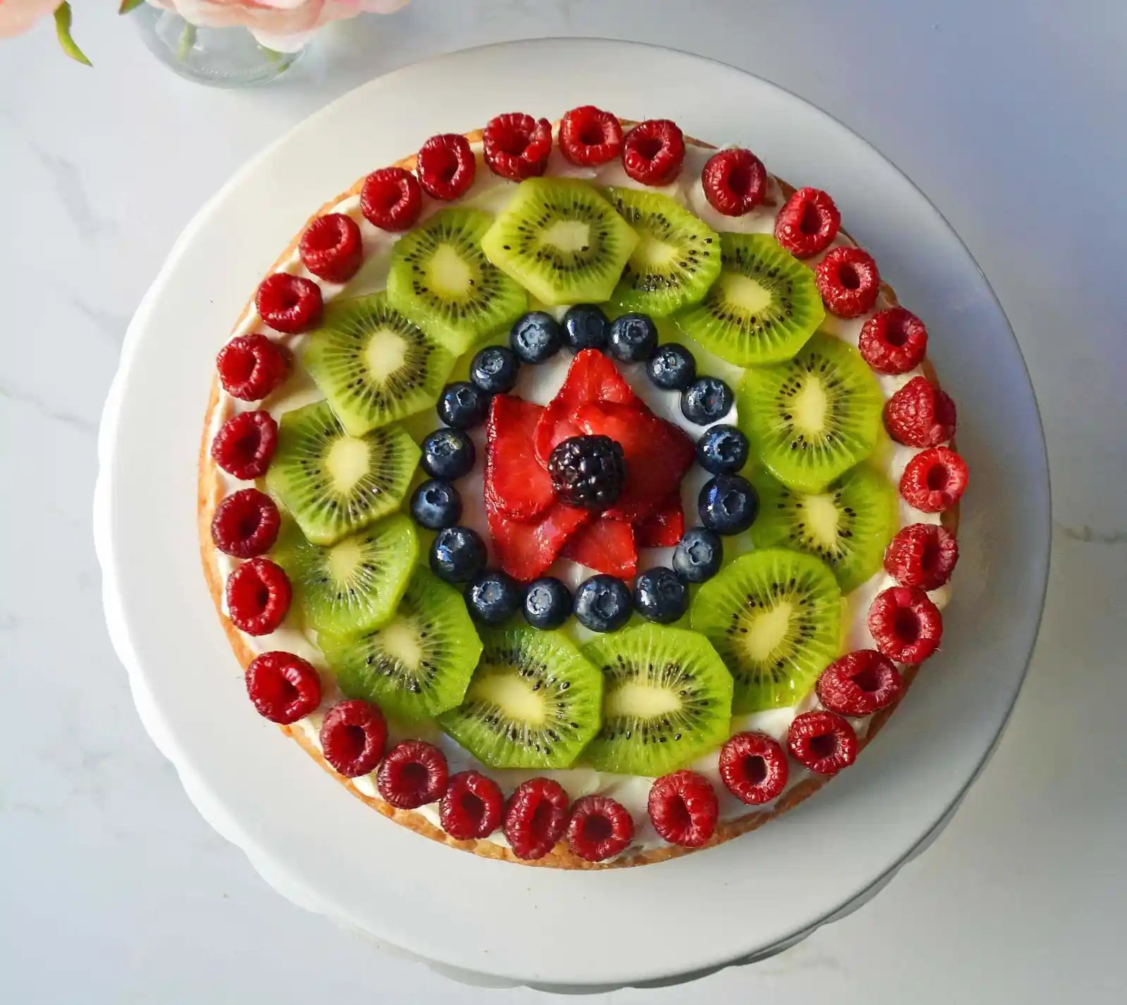 White Chocolate Macadamia Fruit Pizza Tart by Modern Honey - www.modernhoney.com