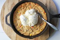 Gooey Skillet Peanut Butter Cookie