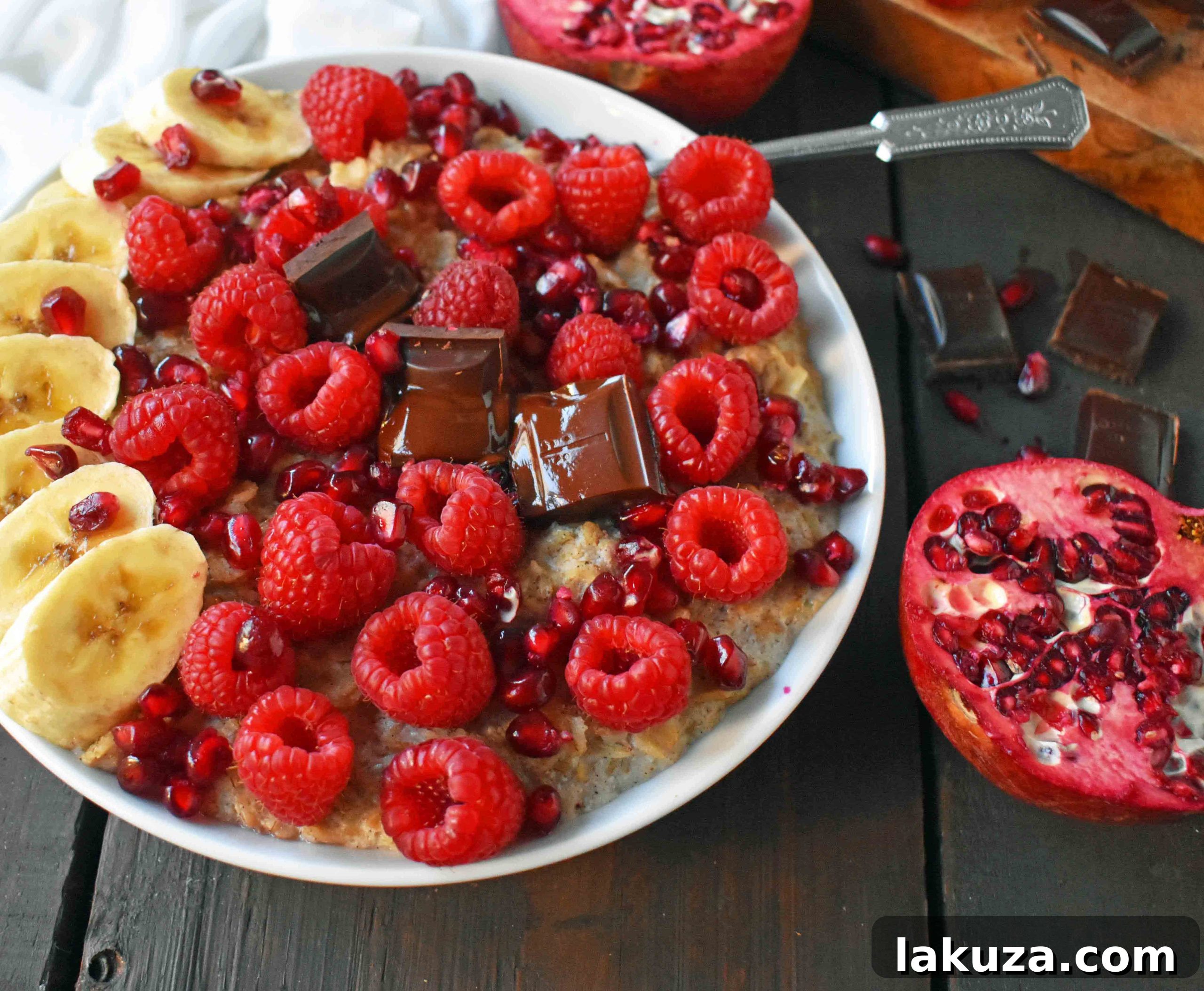 High-Protein Oatmeal with Raspberries and Bananas 2 crop