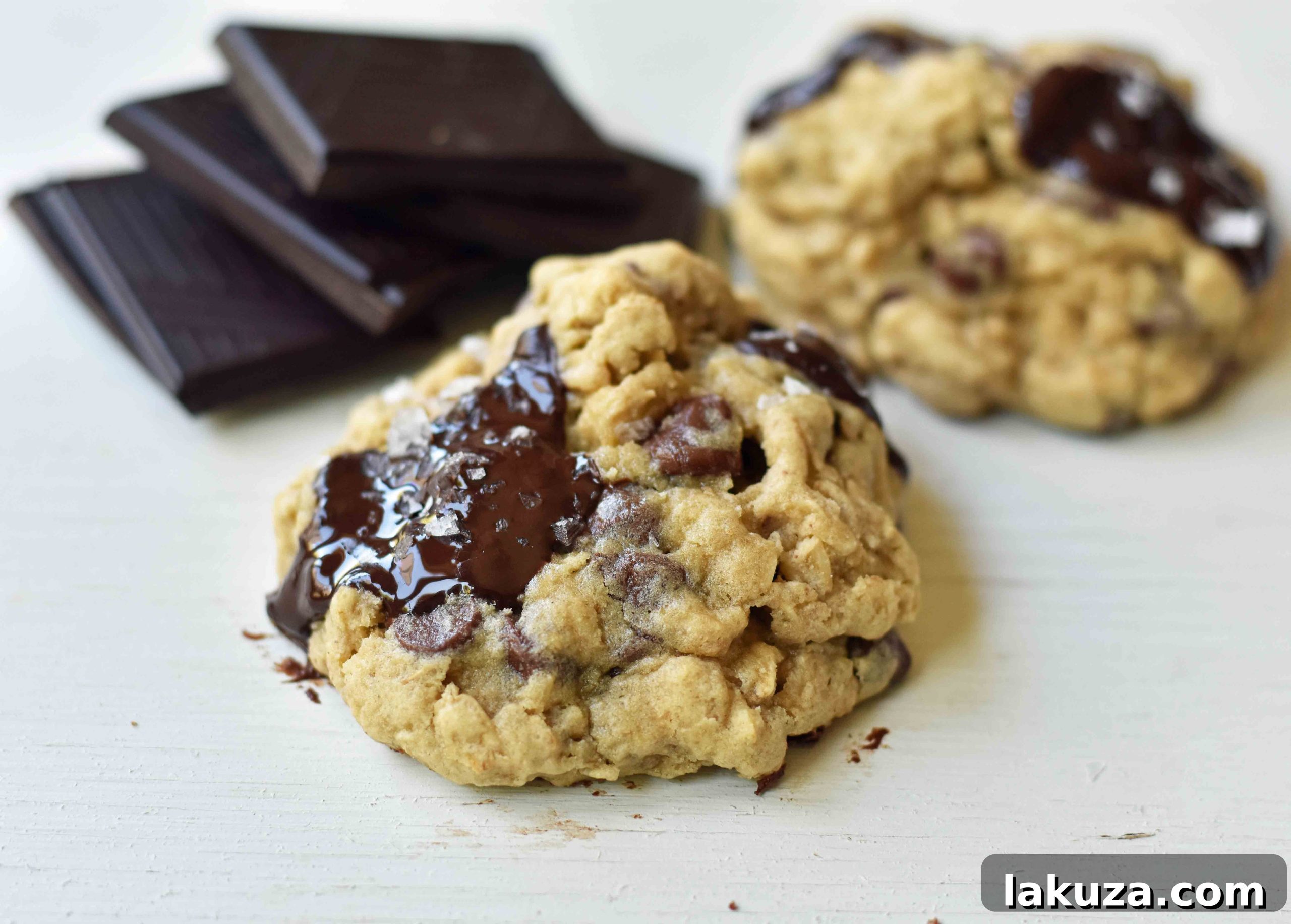 Gluten-Free Chocolate Chip Oatmeal Cookies. How to make the best gluten-free cookies. Perfect Gluten-Free Chocolate Chip Cookies. Homemade gluten free oatmeal chocolate chip cookies.