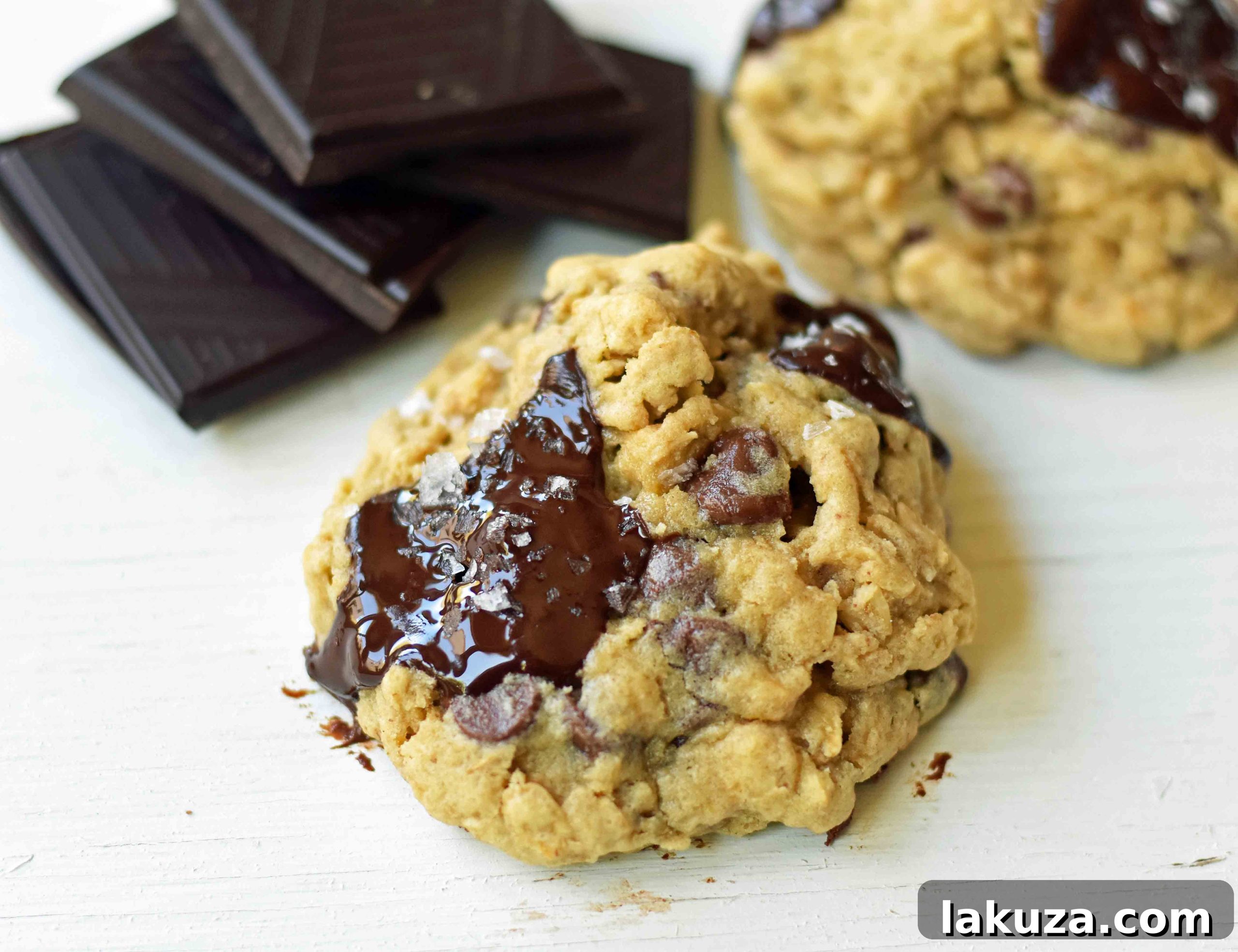 Gluten-Free Chocolate Chip Oatmeal Cookies. How to make the best gluten-free cookies. Perfect Gluten-Free Chocolate Chip Cookies. Homemade gluten free oatmeal chocolate chip cookies.