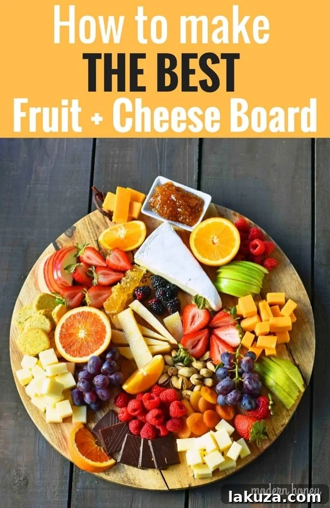 The Perfect Appetizer: Crafting a Visually Stunning and Delicious Cheese Board.