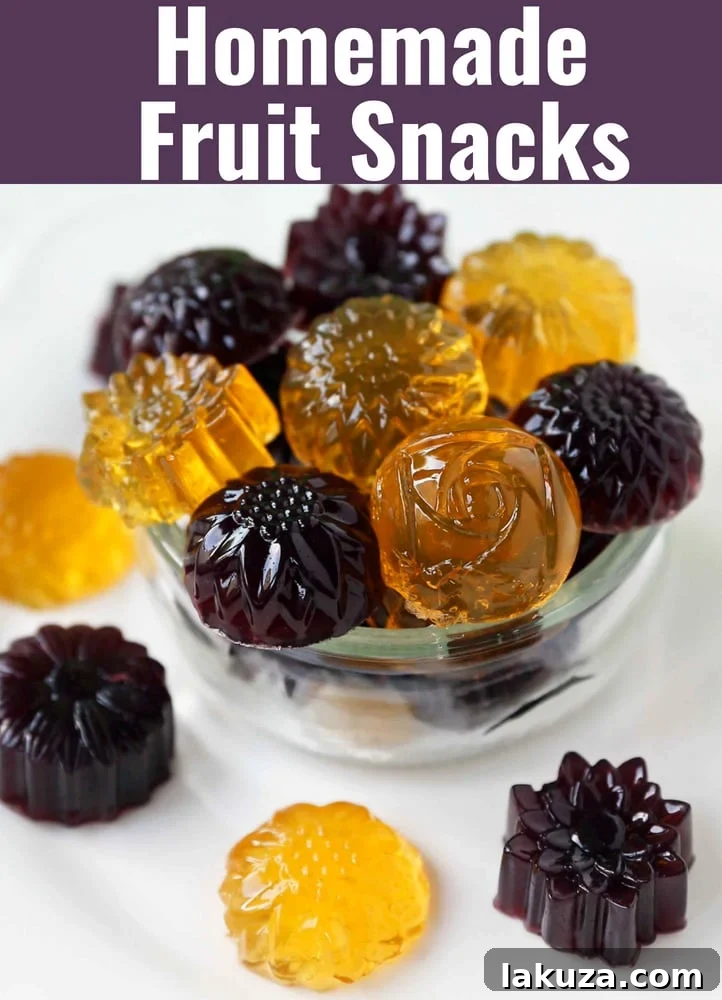Homemade Gummy Fruit Snacks. Healthy 3-ingredient no-sugar-added gummies. www.modernhoney.com #gummies #fruitsnacks #homemadefruitsnacks #gummybears