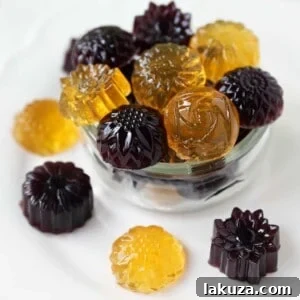 Homemade Gummy Fruit Snacks. Healthy 3-ingredient no-sugar-added gummies. www.modernhoney.com #gummies #fruitsnacks #homemadefruitsnacks #gummybears