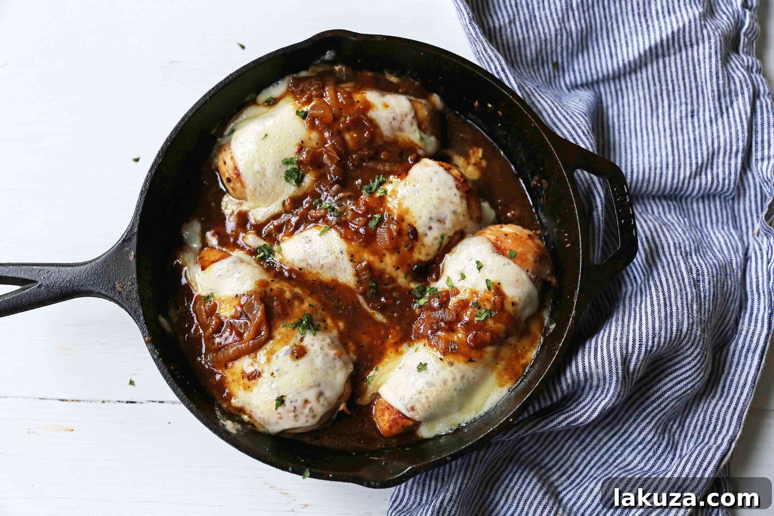 Golden French Onion Chicken 4 French Onion Chicken Skillet Ingredients: Fresh sweet onions, golden-brown chicken, rich beef broth, and a generous amount of Swiss and Provolone cheese melting beautifully in a cast iron skillet. #HomemadeDinner #Foodie