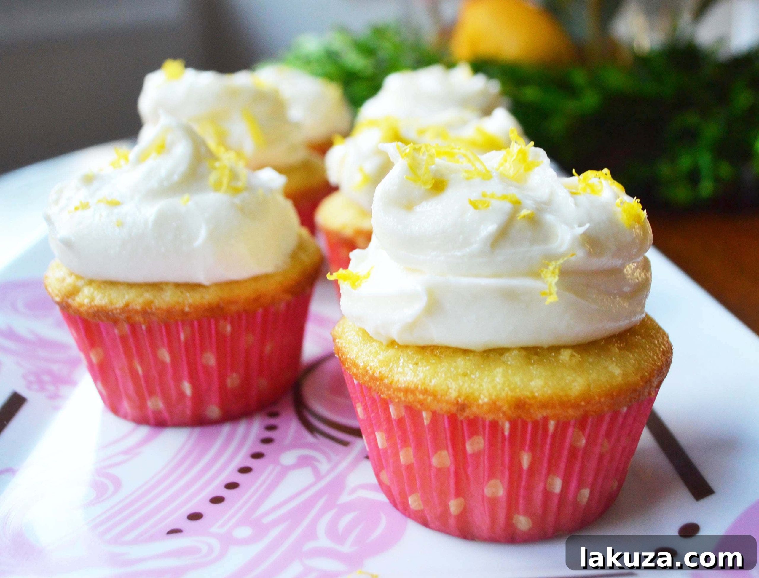 Italian Lemon Cupcakes - a perfect family dessert from Modern Honey