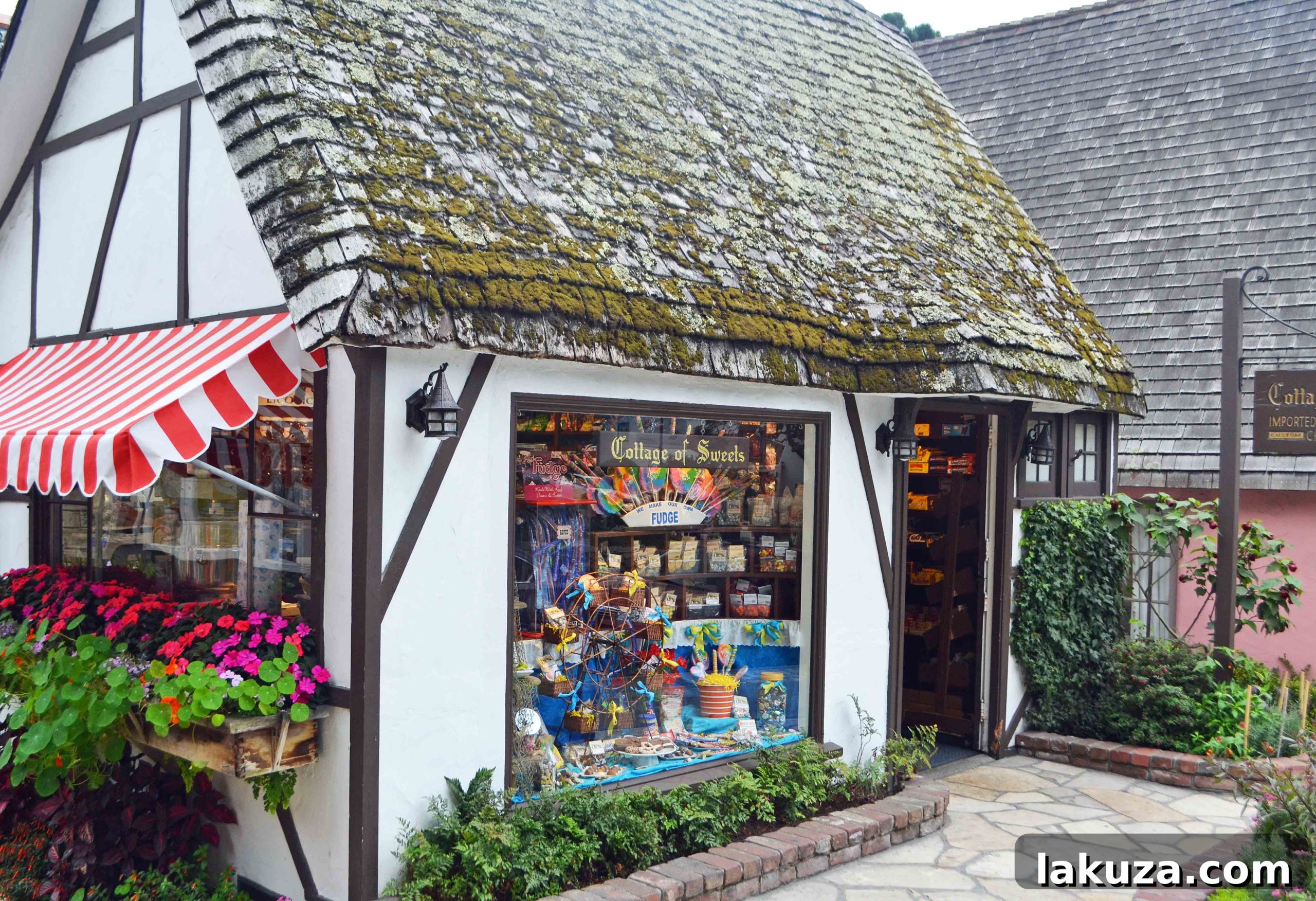 Ultimate California Pacific Coast Highway 1 Road Trip 20 Carmel by the Sea Cottage of Sweets l best places to eat in Carmel