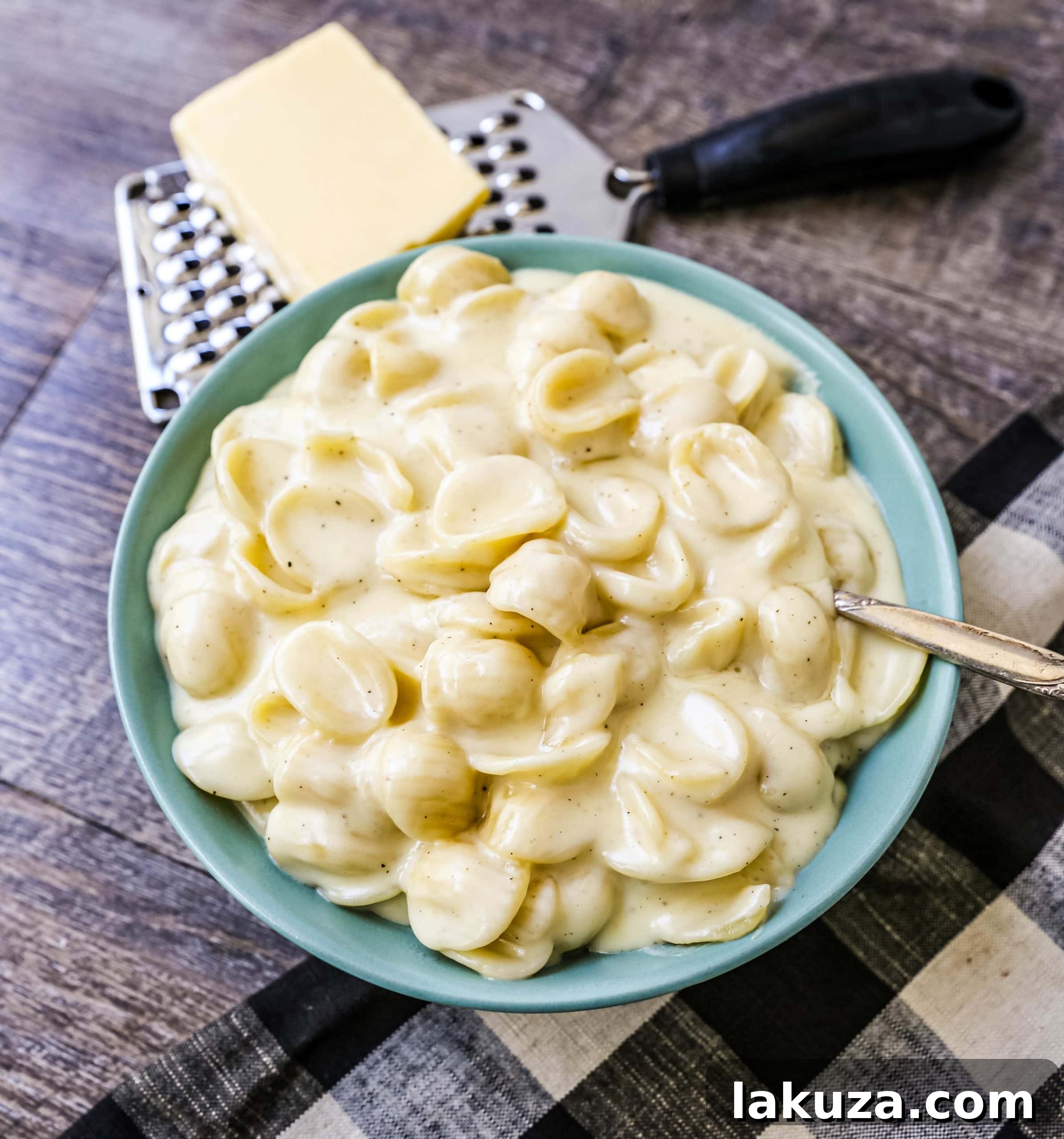Panera-Inspired Creamy White Cheddar Mac and Cheese 2 Panera Copycat White Cheddar Macaroni and Cheese The creamiest, richest homemade white cheddar macaroni and cheese. This is one of Panera's most popular recipes and now you can make a copycat recipe at home!