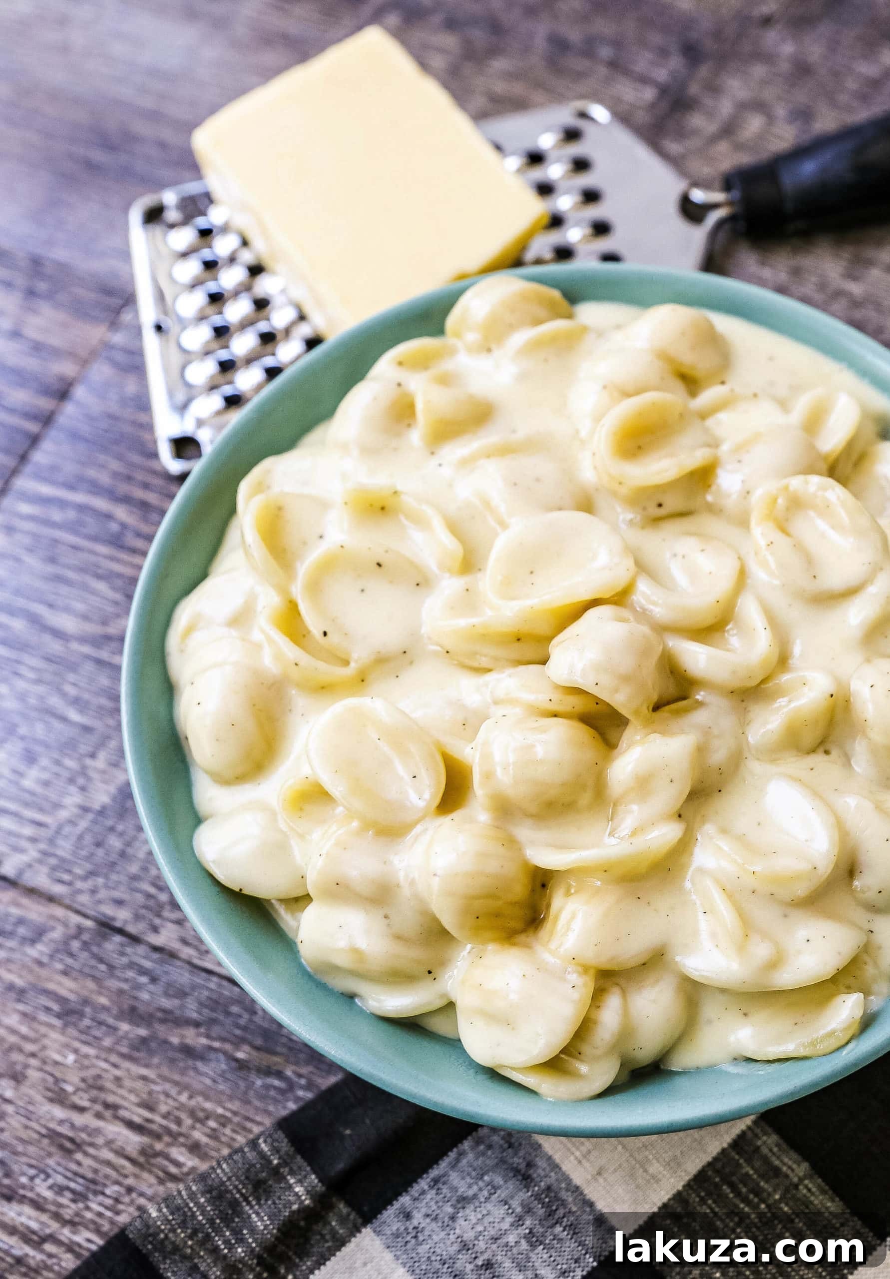Panera-Inspired Creamy White Cheddar Mac and Cheese 4 Panera Copycat White Cheddar Macaroni and Cheese The creamiest, richest homemade white cheddar macaroni and cheese. This is one of Panera's most popular recipes and now you can make a copycat recipe at home!