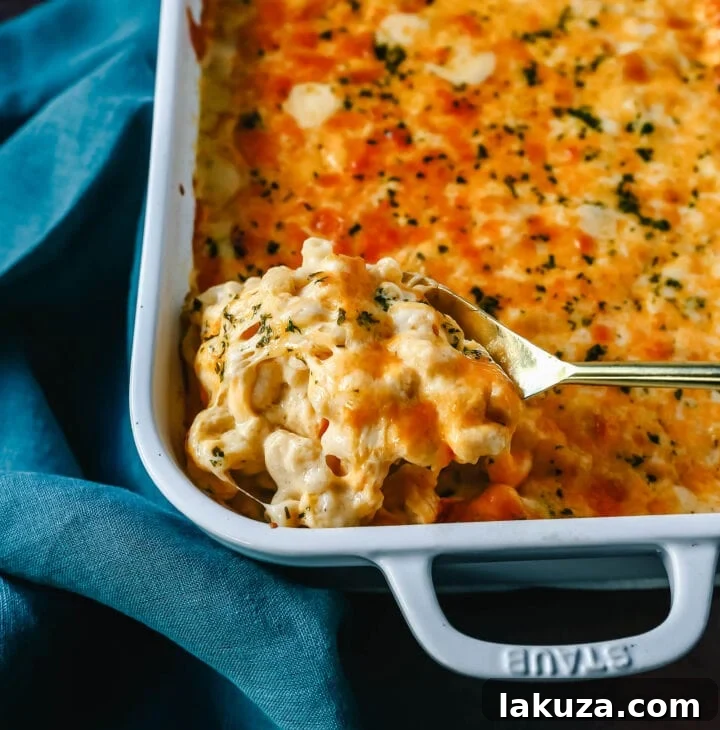 Cheesy Macaroni and Cheese: The Best homemade mac n cheese recipe with three types of cheese, creamy and delicious.