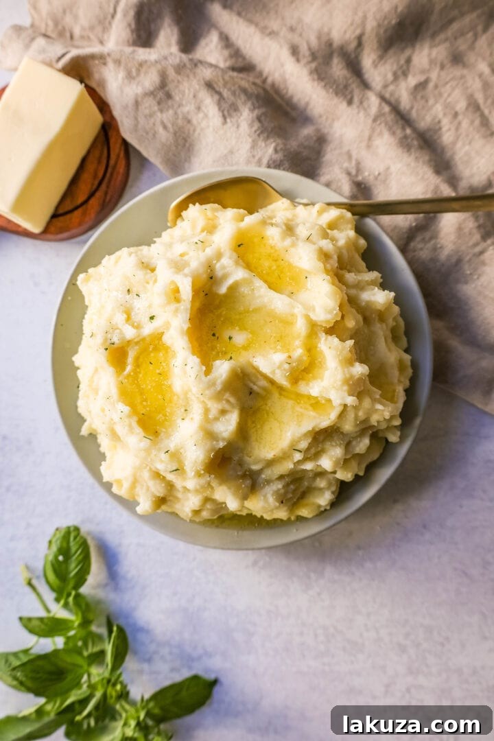 Roasted Garlic Cloud Potatoes 4 Creamy, Buttery Garlic Mashed Potatoes made with potatoes creamed with butter, garlic, mascarpone cheese, cream, and salt. The creamiest garlic mashed potatoes recipe!