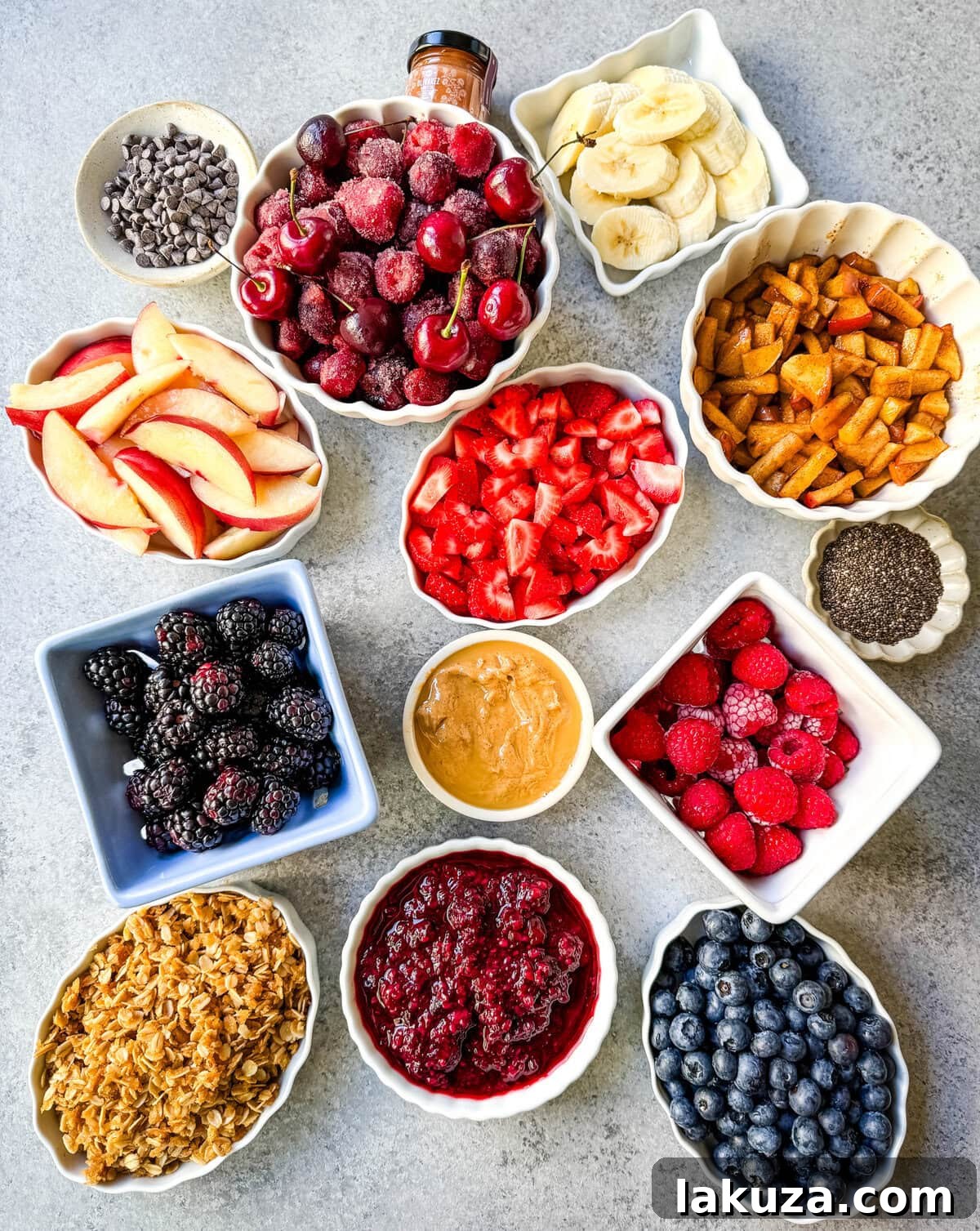 Greek Yogurt Bowls Toppings Ideas. What toppings to put on top of yogurt. High protein yogurt bowl ideas. 