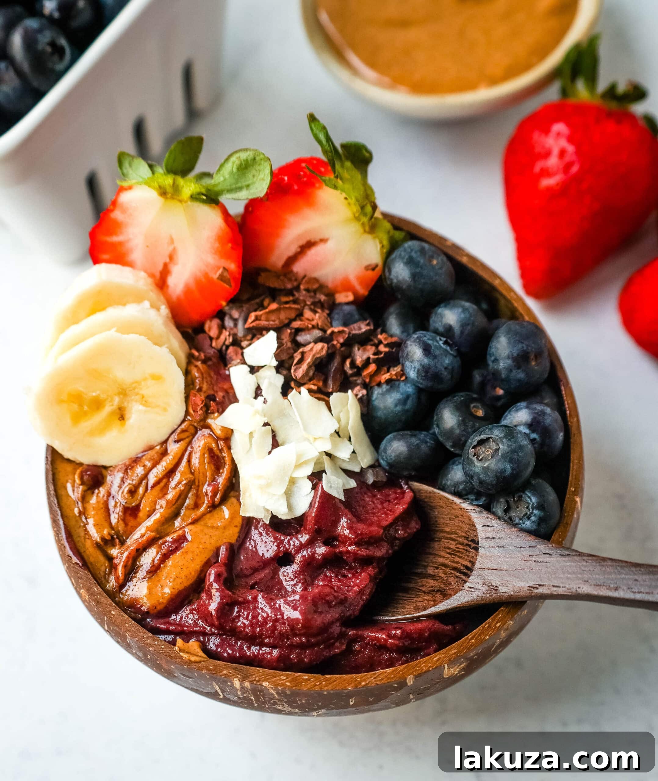 Four Fabulously Easy Smoothie Bowls 5 Acai Smoothie Bowl. How to make acai bowls at home. 4 Smoothie Bowl Recipes.
