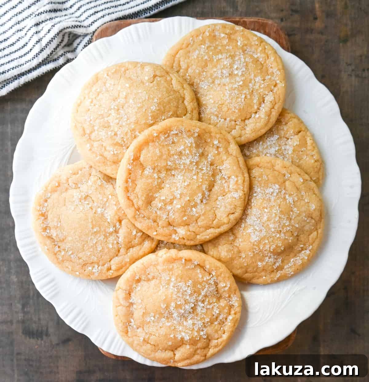 Best Soft Sugar Cookies. This is the best soft and chewy sugar cookie recipe that is so quick and easy. A classic sugar cookie recipe that doesn't even need frosting! 