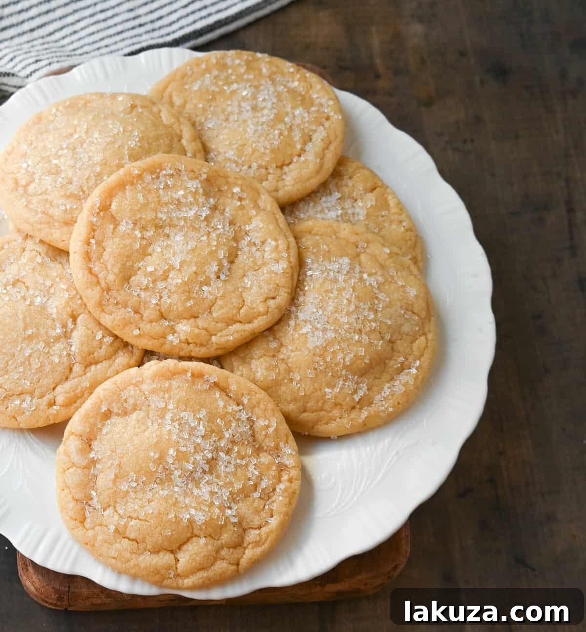 Best Soft Sugar Cookies. This is the best soft and chewy sugar cookie recipe that is so quick and easy. A classic sugar cookie recipe that doesn't even need frosting! 