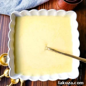 Vanilla Creme Anglaise for Bread Pudding 10 Vanilla Sauce for Bread Pudding (Creme Anglaise). How to make the best vanilla sauce perfect for bread pudding or other desserts. This simple creme anglaise is a rich, vanilla custard sauce made with cream, milk, egg yolks, sugar, and vanilla. It is an easy vanilla sauce recipe but adds so much creamy decadence to desserts.