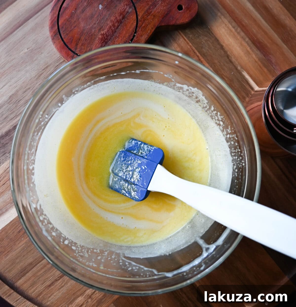 Vanilla Creme Anglaise for Bread Pudding 6 Slowly temper the egg yolks with the warm milk mixture to avoid curdling when making a vanilla custard sauce or creme anglaise.
