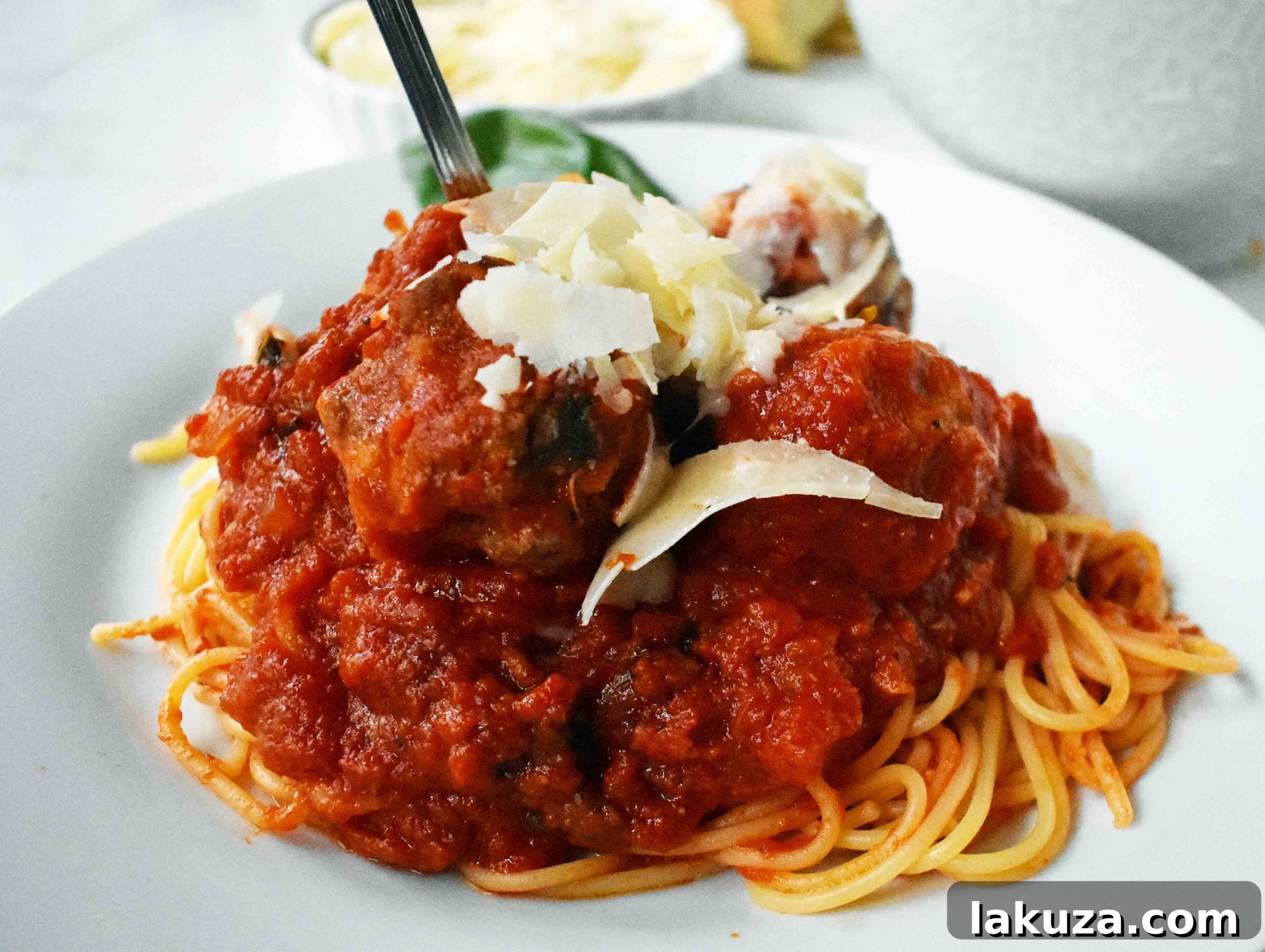 Mama's Signature Spaghetti and Meatballs 6 Mama's Best Ever Spaghetti and Meatballs by Modern Honey. Homemade meatballs made from scratch. Authentic Italian meatballs and marinara sauce.