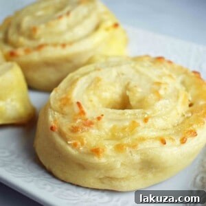 Golden's Savory Garlic Parmesan Cheese Rolls 9 Golden's Garlic Parmesan Cheese Rolls - A 5-ingredient recipe by Modern Honey.